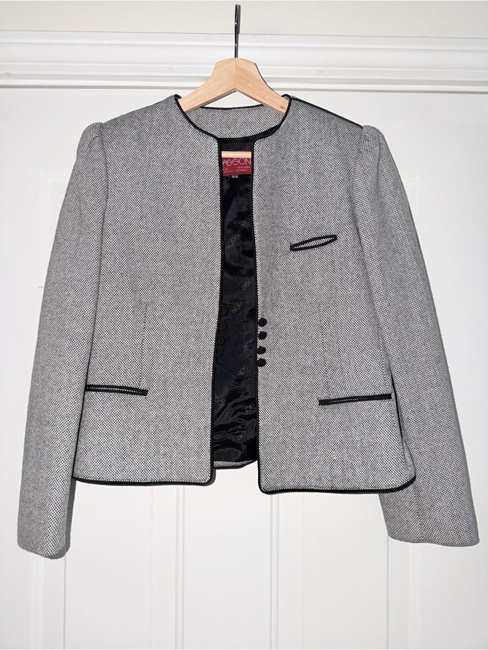 Vintage Sasson Wool Blend Tweed Trimmed Blazer Jacket – Black & White. Sz 12